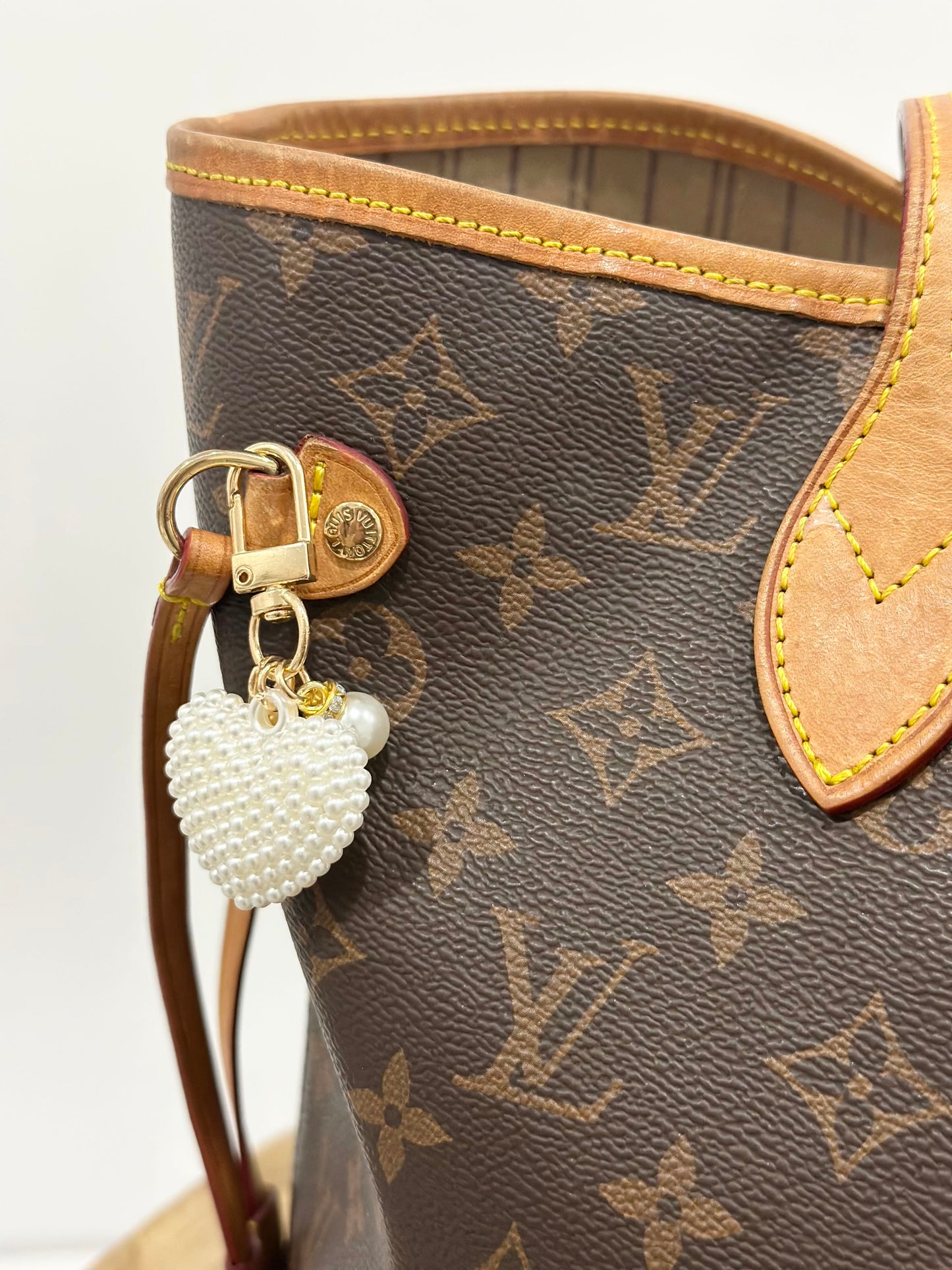 stole the show bag charm