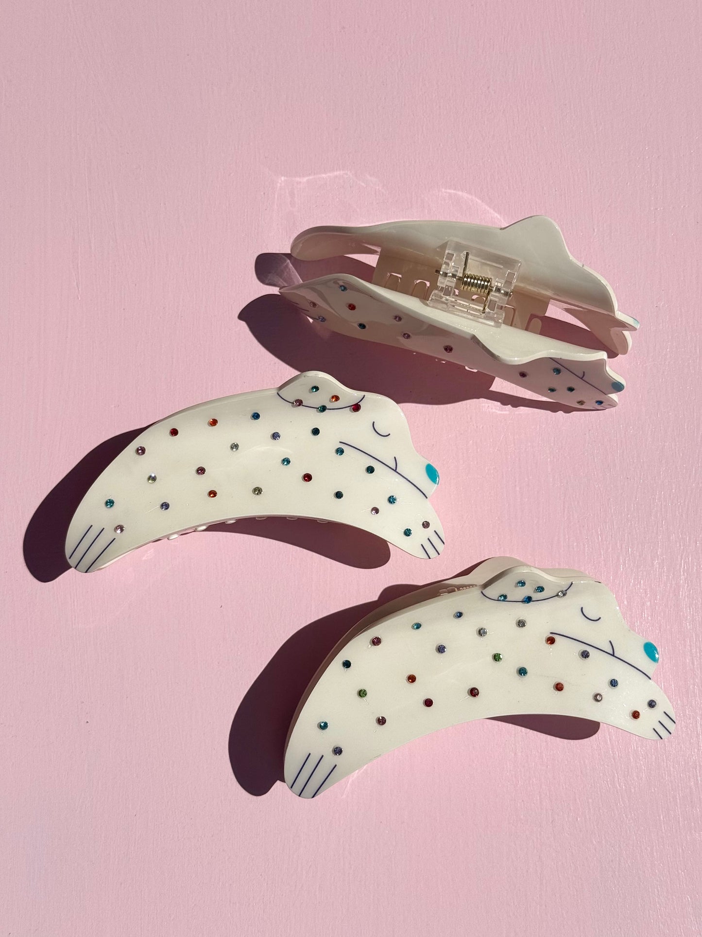 confetti spotted pup hair claw
