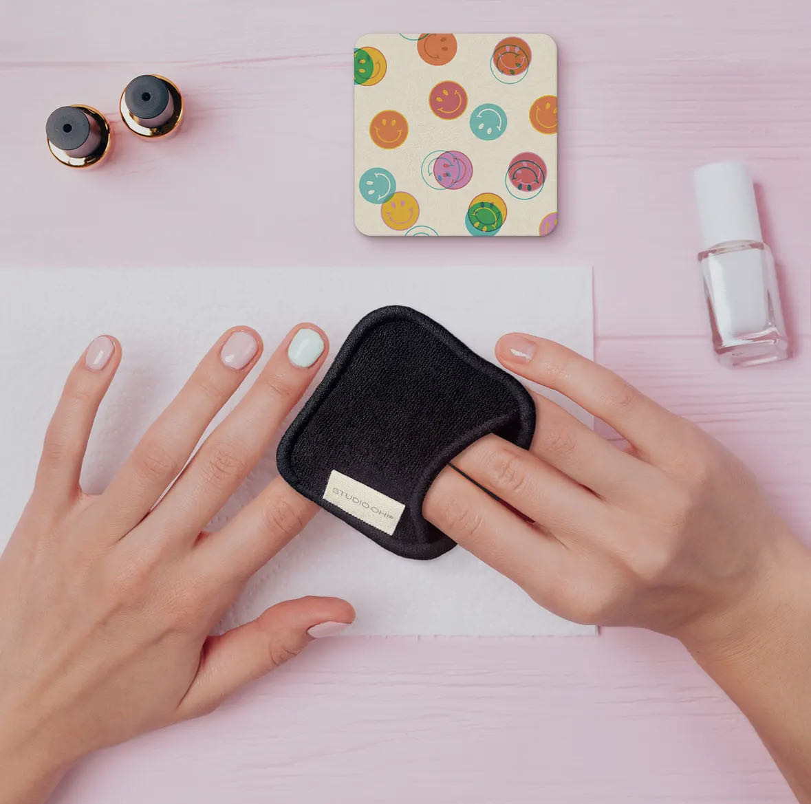 happy vibes reusable nail polish remover kit