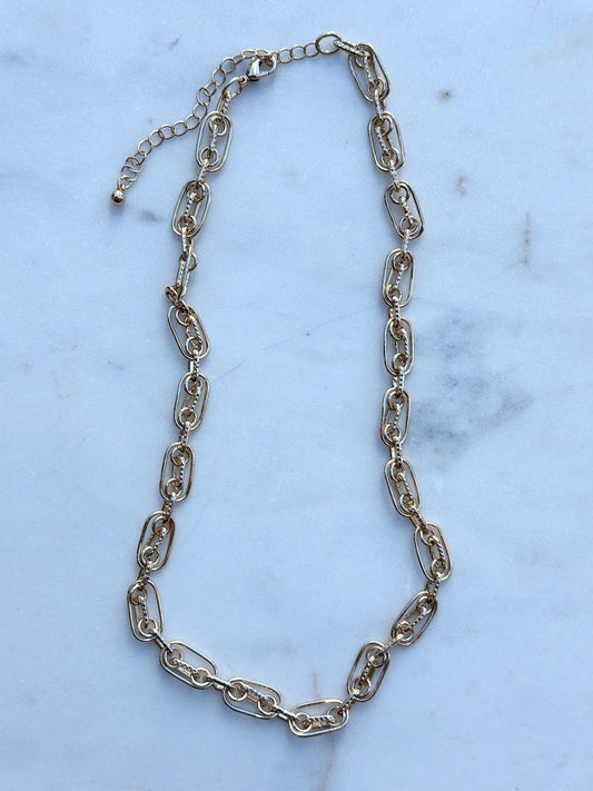 the linked up necklace