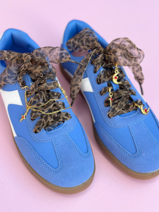 the mckenny leopard laces and show charms