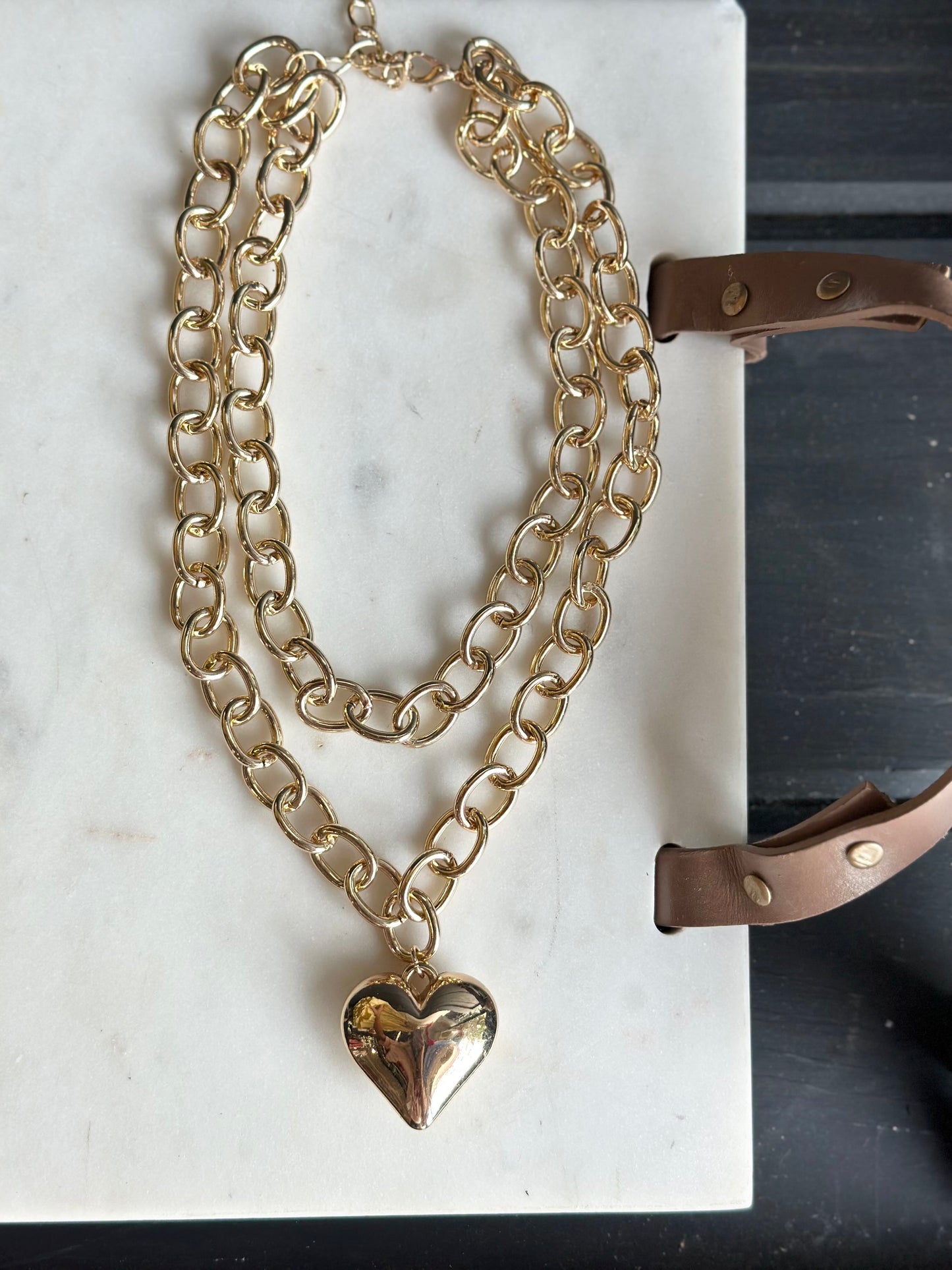 the chunky chain heart necklace
