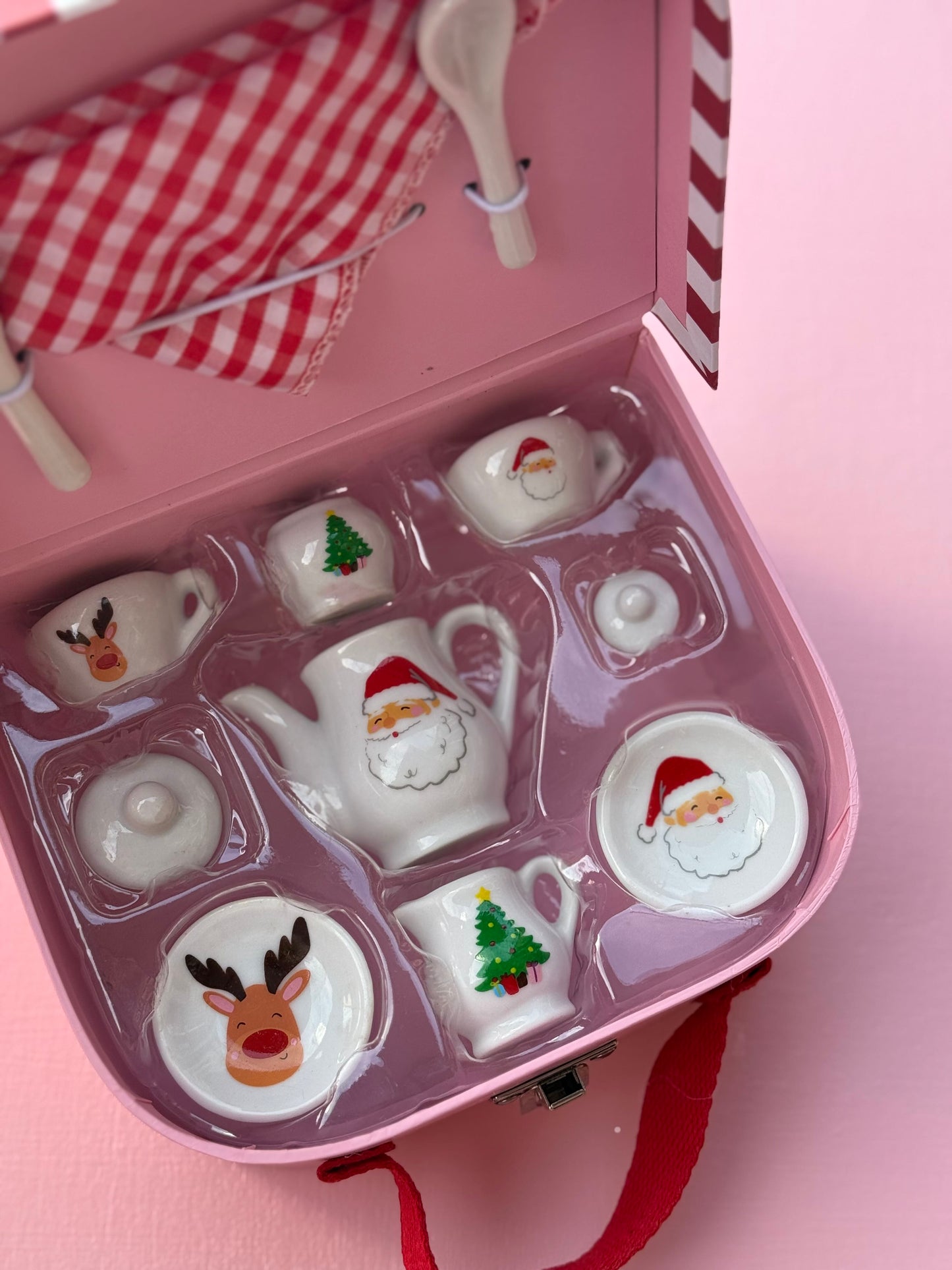 Christmas tea suitcase set