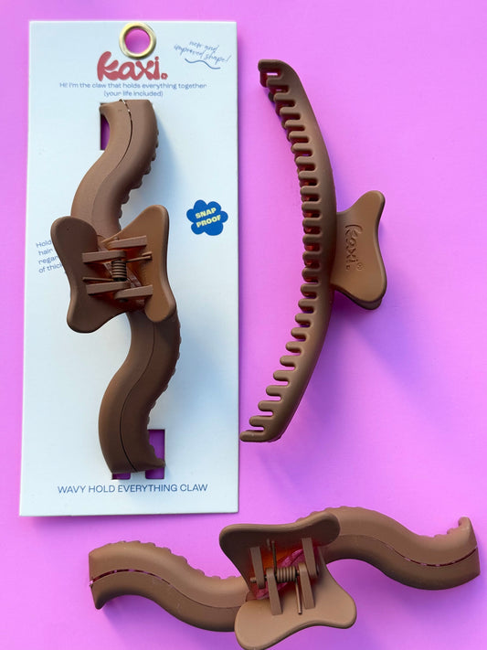 kaxi wavy hold everything claw - original chocolate