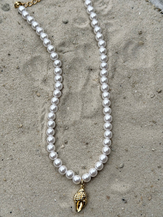 conch shell pearl necklace