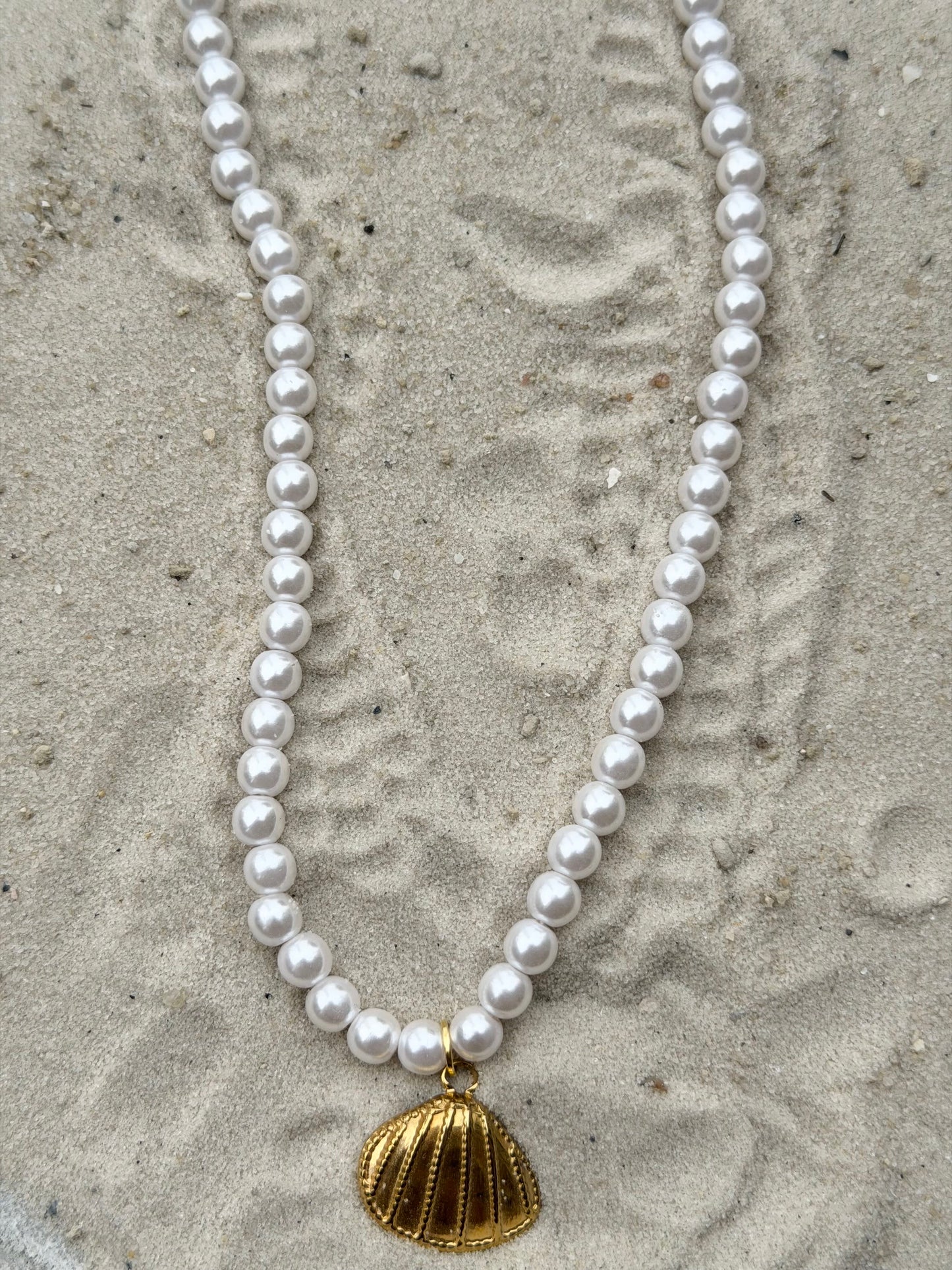 seashell pearl necklace