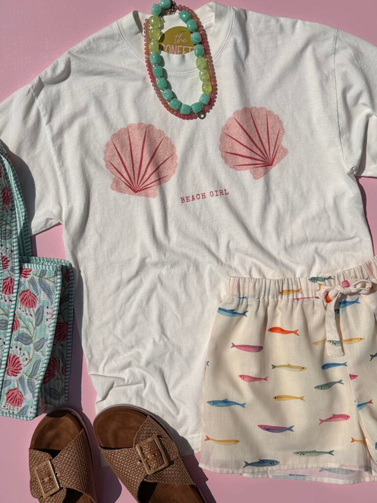 the beachy clam tee