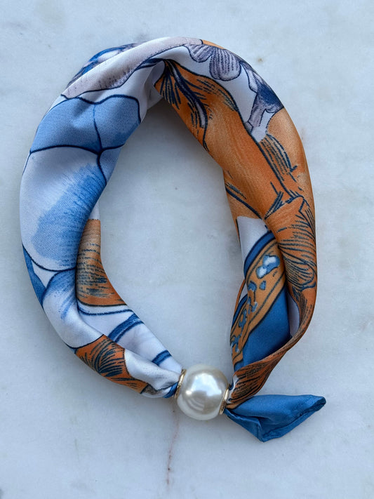 the pres magnetic scarf necklace
