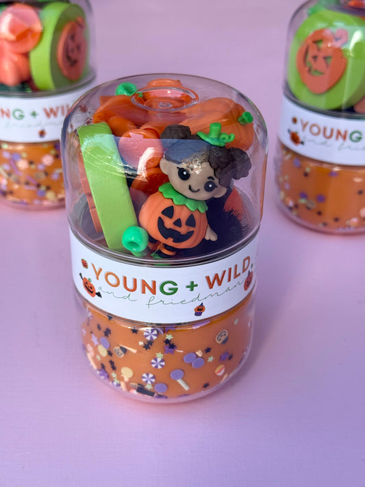 grab and go jar - jack-o-lantern