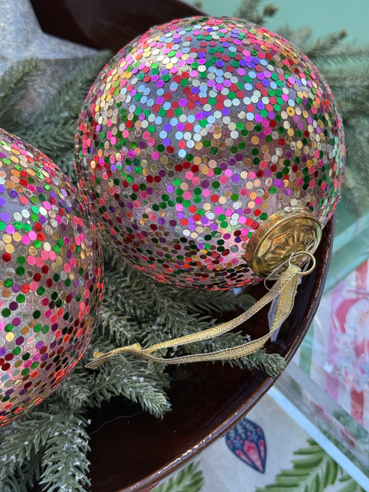 glisten ornament